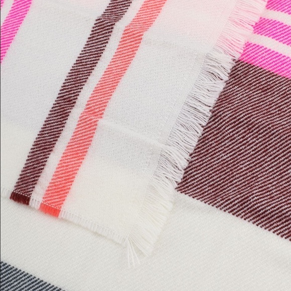 GAP Cozy Multicolor Stripe Fringe Scarf - Picture 4 of 6